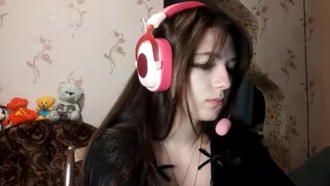 Snapshot of savannasotos chatting on 10/14/25, 03:35 Sophie online show from 10/14/25, 03:35