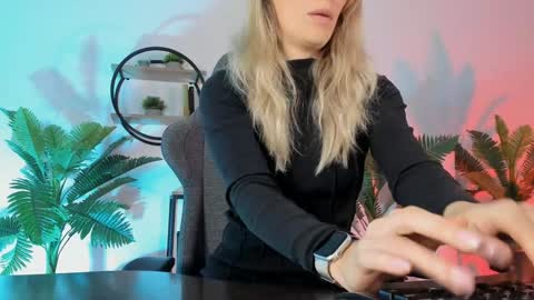 save the qween online show from 12/10/24, 11:22