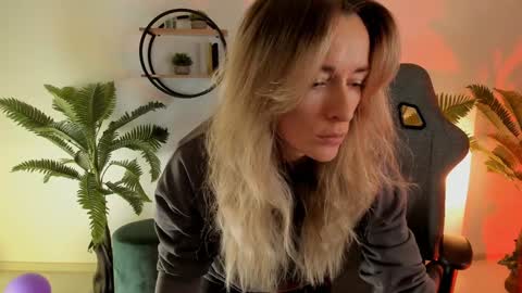 save the qween online show from 12/14/24, 08:13