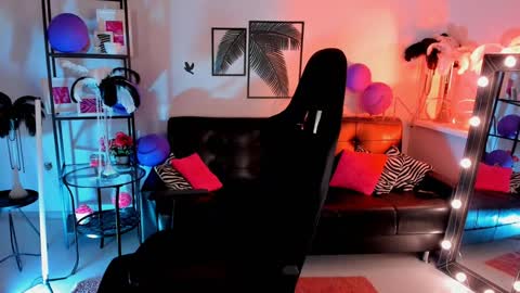 save the qween online show from 12/23/24, 07:49