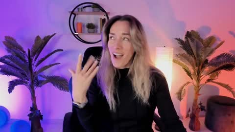 save the qween online show from 01/12/25, 05:03