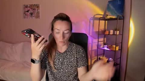 save the qween online show from 09/14/25, 10:58