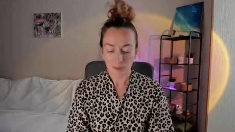 save the qween online show from 09/28/25, 06:30