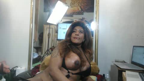 Snapshot of savonsex chatting on 03/09/25, 04:00 savonsex online show from 03/09/25, 04:00