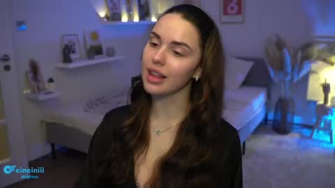 Naomi online show from 01/09/25, 07:29