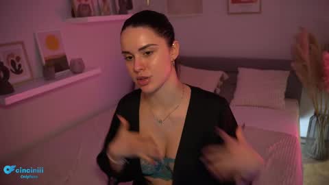 Naomi online show from 02/26/25, 08:00