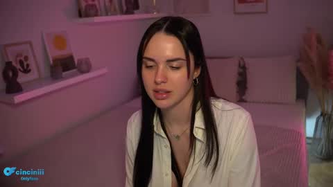 Naomi online show from 03/04/25, 07:43