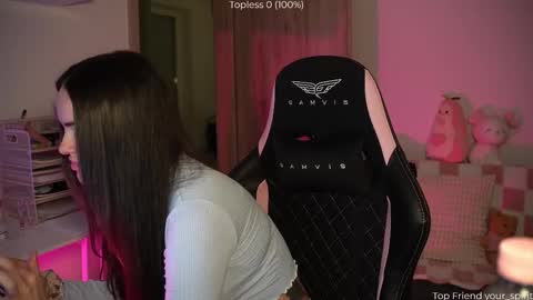 Naomi online show from 12/04/25, 07:44