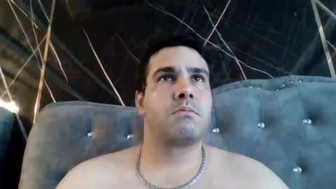 Snapshot of sawasdee04 chatting on 07/06/26, 06:43 petperson04 online show from 07/06/26, 06:43