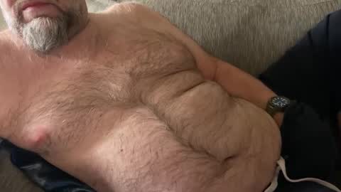 Snapshot of saxbobear chatting on 02/20/26, 02:28 SaxBoBear online show from 02/20/26, 02:28