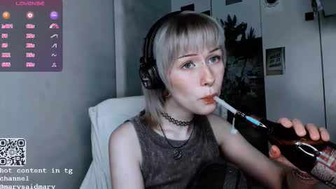 pronoun she. name Mary. age 21. online show from 09/28/25, 07:52