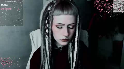 pronoun she. name Mary. age 21. online show from 12/01/25, 02:00