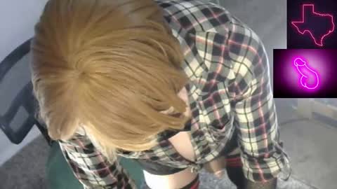 Snapshot of sayhicaitcd chatting on 03/05/26, 08:32 Cait or Caitlin online show from 03/05/26, 08:32