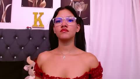 Snapshot of saykimmy chatting on 06/25/26, 03:17 saykimmy online show from 06/25/26, 03:17