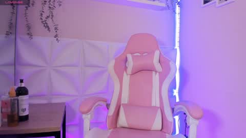 Snapshot of saylilith chatting on 01/17/25, 12:21 Say Lilith Monday to Saturday 700am to 140pm Colombian time online show from 01/17/25, 12:21