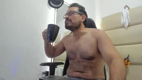 sebastian   muscleman  daddy   the better  latin  lover   online show from 10/23/25, 11:09