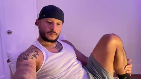 Snapshot of sbm84 chatting on 04/13/26, 03:34 sbm84 online show from 04/13/26, 03:34