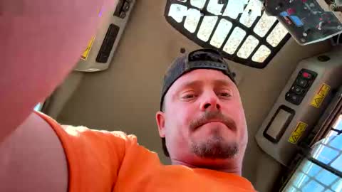 Snapshot of sc2580 chatting on 04/14/26, 03:07 sc2580 online show from 04/14/26, 03:07