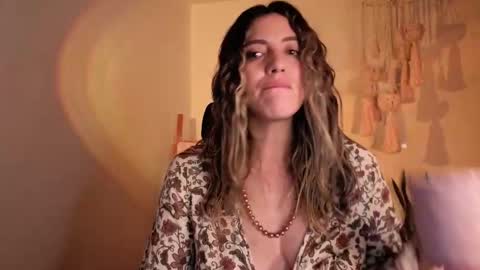 Venus online show from 10/30/25, 04:19