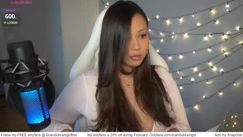 Snapshot of scandidreamgirl chatting on 03/04/25, 03:37 Cara online show from 03/04/25, 03:37