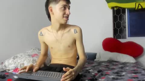 scar y sebas online show from 09/11/25, 04:34