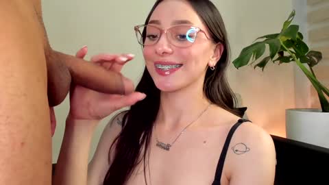 Snapshot of scarett_jackson chatting on 01/24/25, 04:59 Scarett Jackson online show from 01/24/25, 04:59