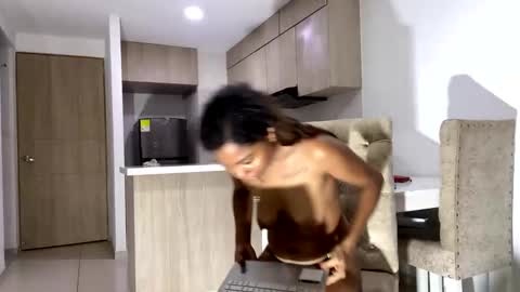 Snapshot of scarle222421 chatting on 12/19/24, 10:42 scarle222421 online show from 12/19/24, 10:42