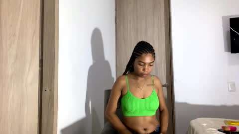 Snapshot of scarle222421 chatting on 01/06/25, 02:37 scarle222421 online show from 01/06/25, 02:37