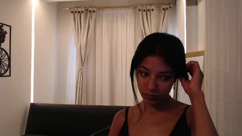 Snapshot of scarleet_miaa chatting on 04/27/26, 07:34 Scaelet Mia online show from 04/27/26, 07:34