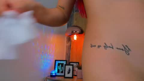 Snapshot of scarleett_jones chatting on 02/23/25, 03:45 scarleett jones online show from 02/23/25, 03:45