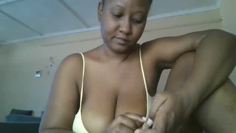 scarlet_25142359 online show from 09/19/25, 08:49