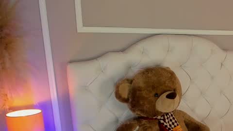 scarlet hill online show from 12/29/24, 07:00