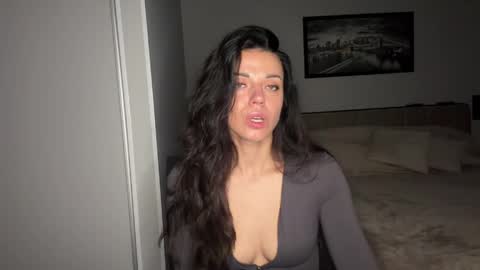 Snapshot of scarlet_daisy_ chatting on 06/03/26, 07:00 Sophie online show from 06/03/26, 07:00