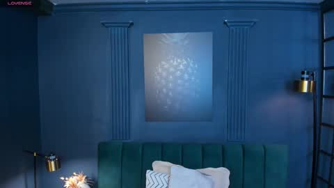 Snapshot of scarlet_edwars chatting on 12/21/25, 06:04 Scarlet Edwars online show from 12/21/25, 06:04