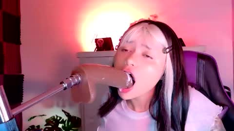 Snapshot of scarlet_gold chatting on 12/02/25, 04:51 scarlet_gold online show from 12/02/25, 04:51