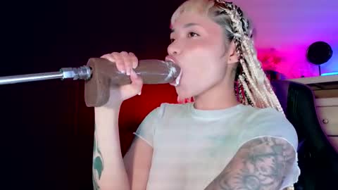 scarlet_gold online show from 01/17/26, 03:33