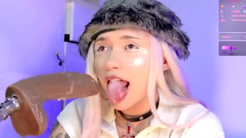 Snapshot of scarlet_gold chatting on 04/20/26, 12:13 scarlet_gold online show from 04/20/26, 12:13