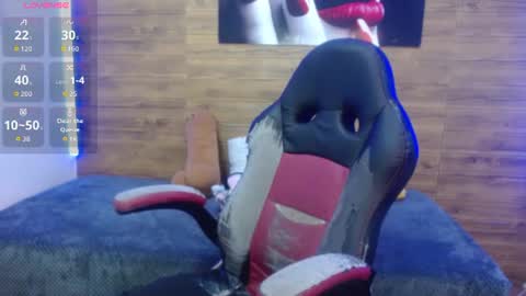 Snapshot of scarlet_hans chatting on 06/19/26, 08:34 scarlet_hans online show from 06/19/26, 08:34