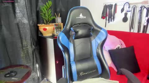 scarlet taylor kennedy online show from 02/17/25, 06:48