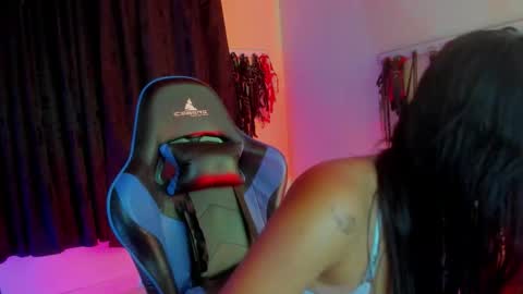 scarlet taylor kennedy online show from 10/11/25, 01:16