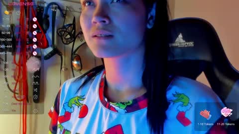 Snapshot of scarlet_kennedy98 chatting on 04/15/26, 10:32 scarlet taylor kennedy online show from 04/15/26, 10:32
