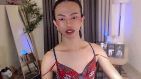 Snapshot of scarlet_kisses chatting on 06/18/26, 11:03 Scarlet online show from 06/18/26, 11:03