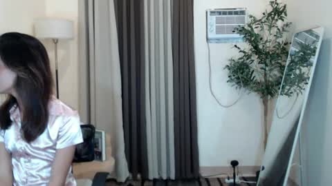 Snapshot of scarlet_kisses chatting on 06/27/26, 02:44 Scarlet online show from 06/27/26, 02:44