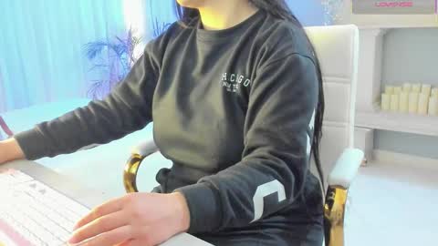 Snapshot of scarlet_miller_1 chatting on 11/12/25, 11:43 Celeste online show from 11/12/25, 11:43