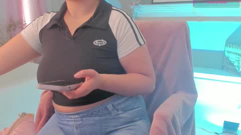 Snapshot of scarlet_miller_1 chatting on 11/20/25, 12:05 Celeste online show from 11/20/25, 12:05