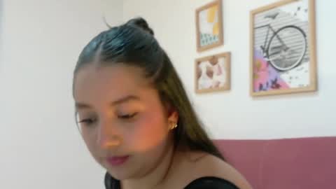 scarlet_queen7 online show from 05/28/26, 04:15