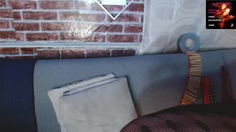 Snapshot of scarlet_queen__ chatting on 03/18/26, 06:05 Scarlet online show from 03/18/26, 06:05