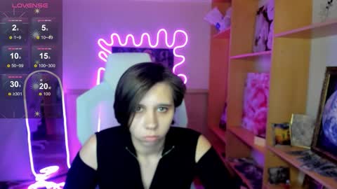 Snapshot of scarlet_sirenn chatting on 02/06/26, 08:29 Alexandra online show from 02/06/26, 08:29