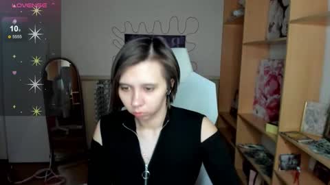 Snapshot of scarlet_sirenn chatting on 02/24/26, 08:34 Alexandra online show from 02/24/26, 08:34