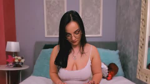 Snapshot of scarlet_vex chatting on 03/10/26, 06:24 Scarlet online show from 03/10/26, 06:24